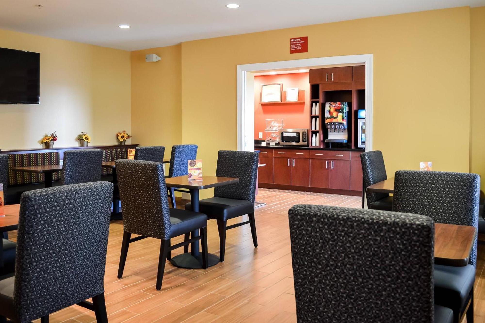 Towneplace Suites Стаффорд Экстерьер фото